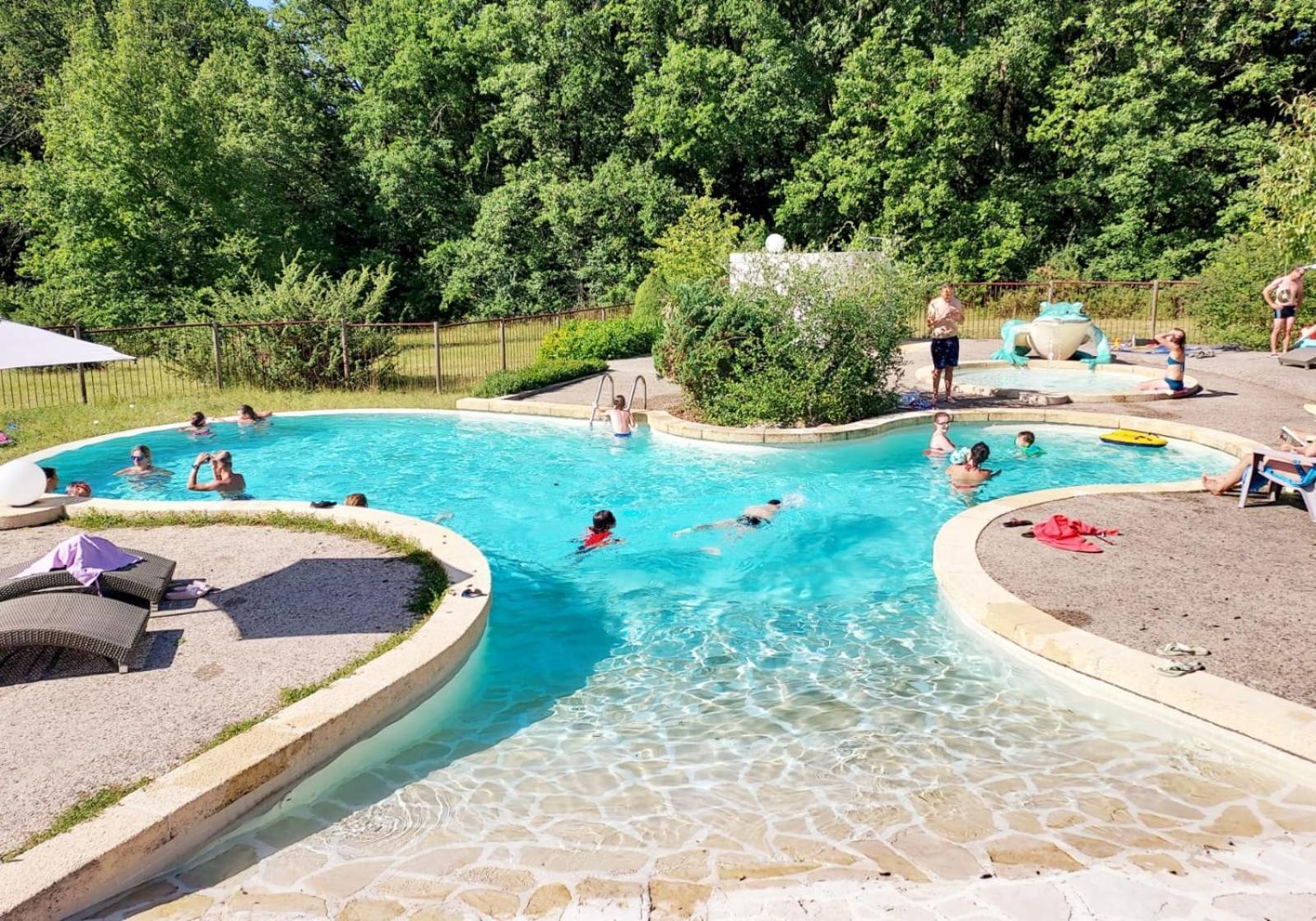 La Clairiere - Ecolieu De Vacances Lamothe-Fenelon Eksteriør bilde